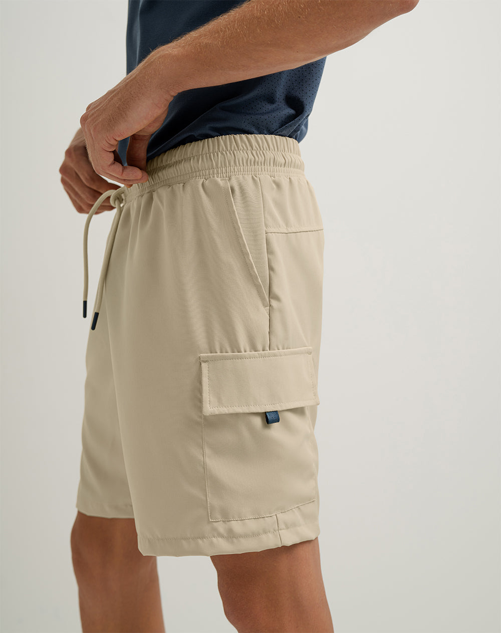 Bermuda semi ajustada caqui hombre