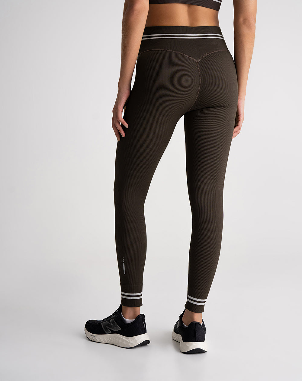 Legging deportivo seamless control abdomen café mujer
