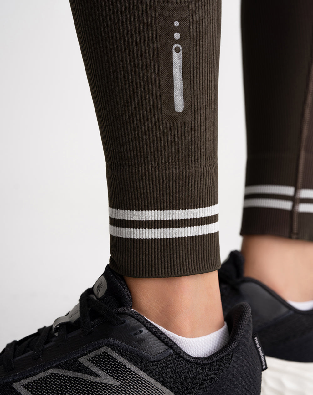 Legging deportivo seamless control abdomen café mujer