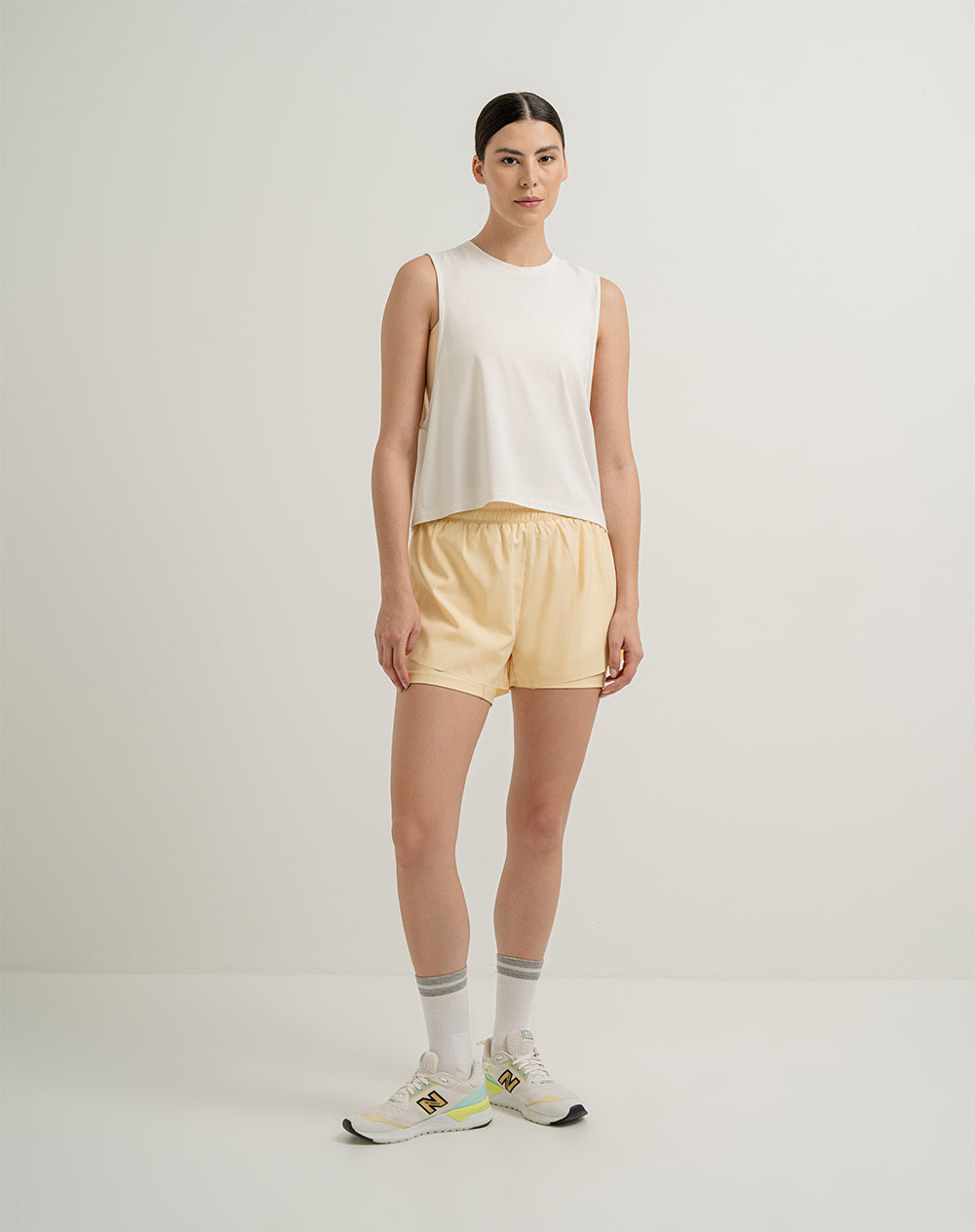 Short deportivo ciclista interno amarillo para mujer