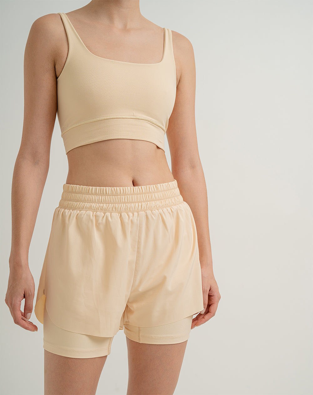 Short deportivo ciclista interno amarillo para mujer