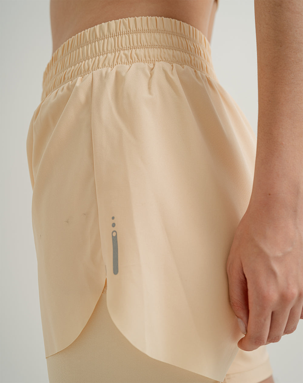 Short deportivo ciclista interno amarillo para mujer