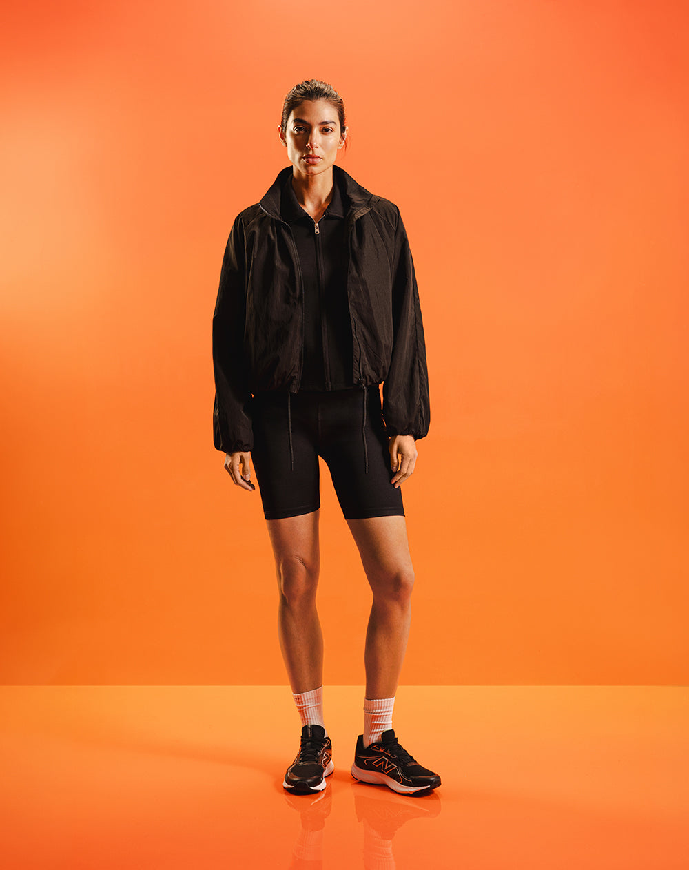 Biker deportivo tiro alto control abdomen negro mujer