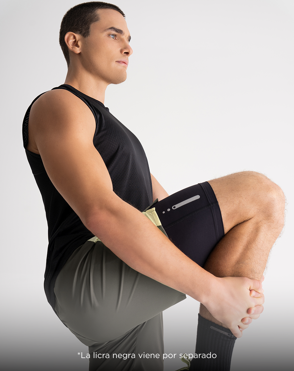 Pantaloneta deportiva secado rápido verde hombre