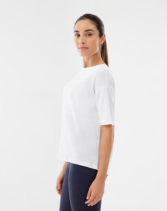 Camisetas Blancas Deportivas Mujer  Compra Online Camisetas Blancas  Deportivas Mujer en Punto Blanco®